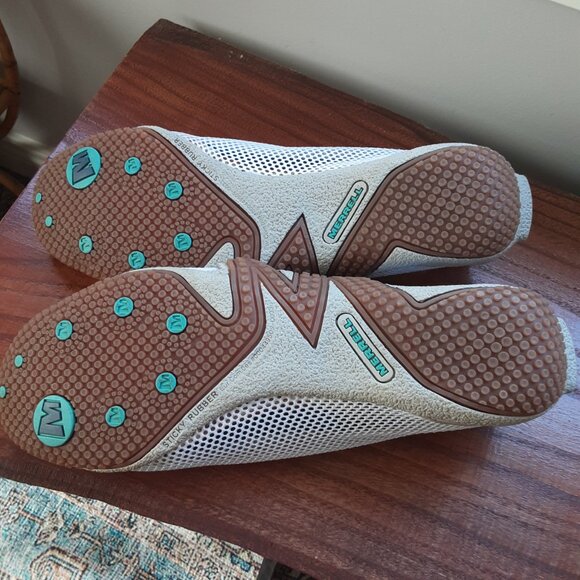 Merrell White and Tan Mesh Athletic Shoes - Picture 10 of 14